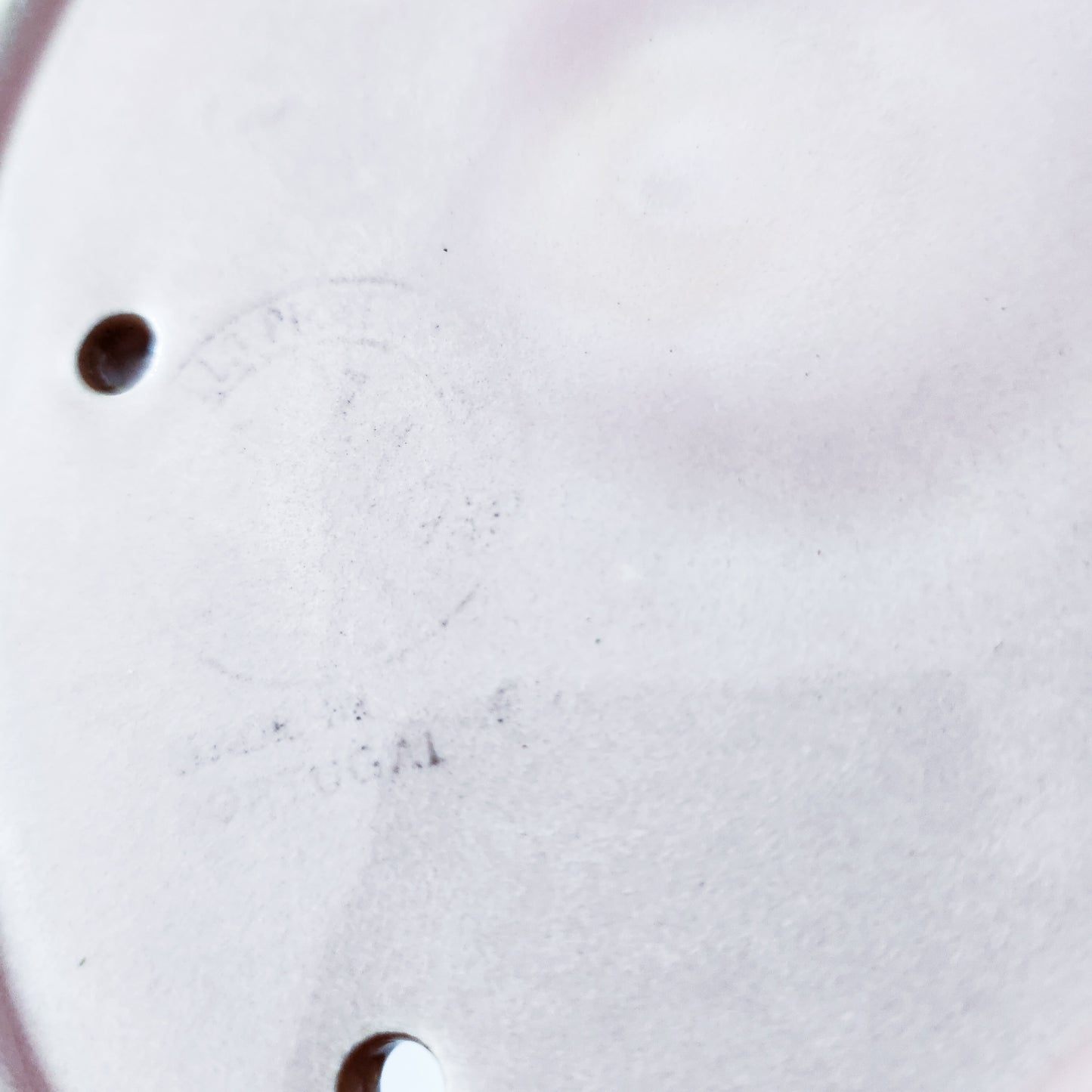 Grande passoire / égouttoir en barbotine fraise