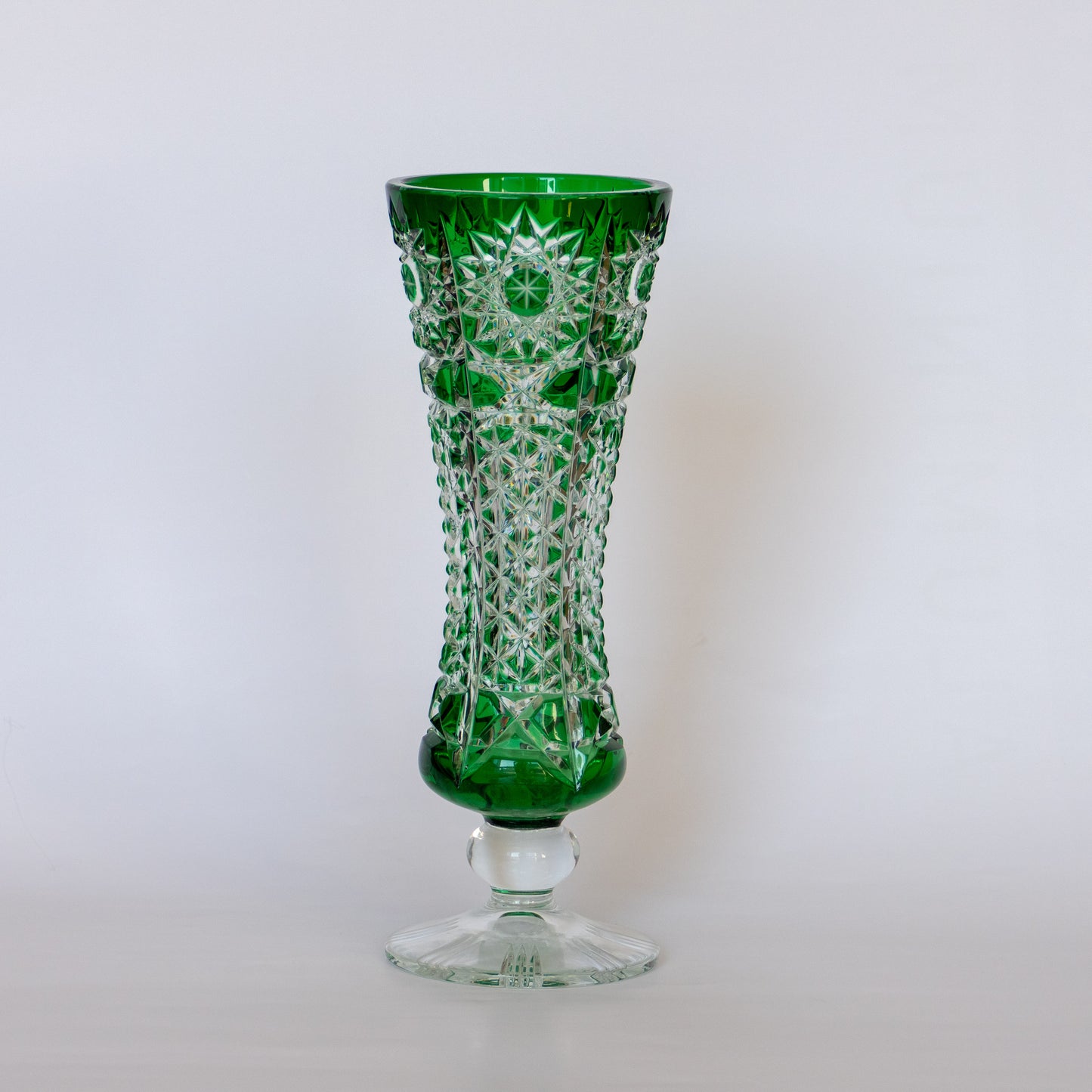 Vase en cristal de bohème émeraude