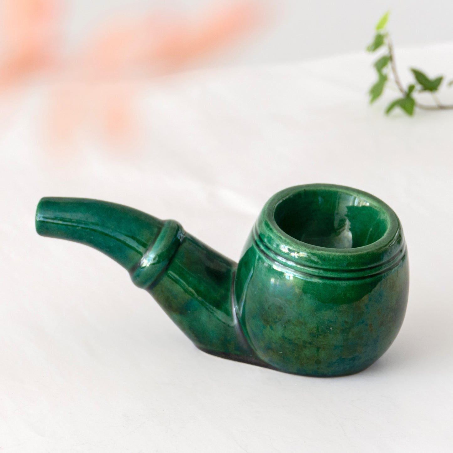 Cendrier en faïence - forme de pipe