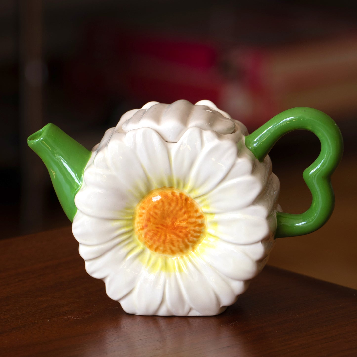 Théière en barbotine marguerite