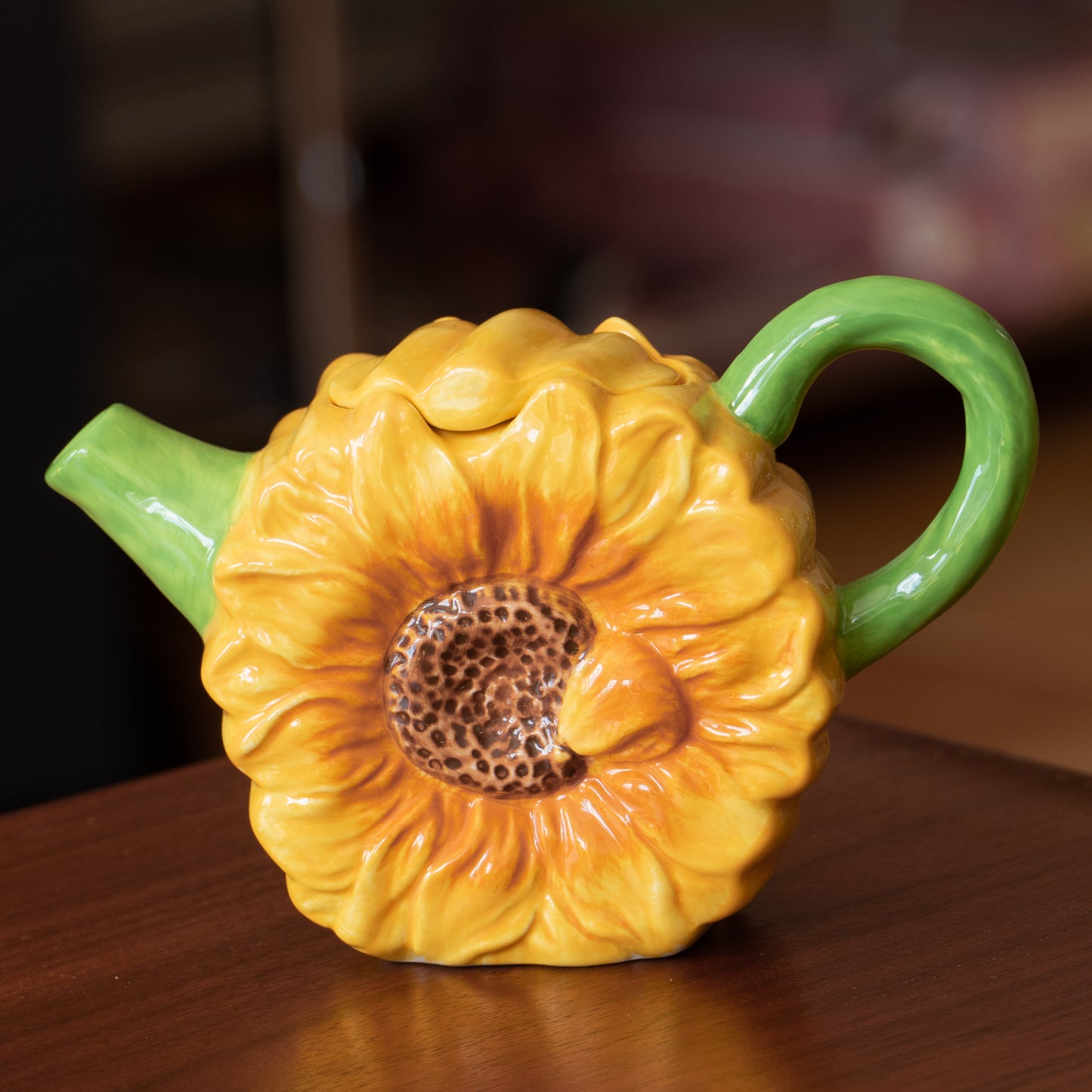 Théière en barbotine tournesol