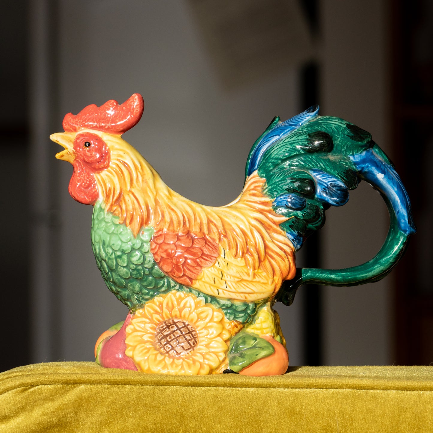 Pichet coq en barbotine