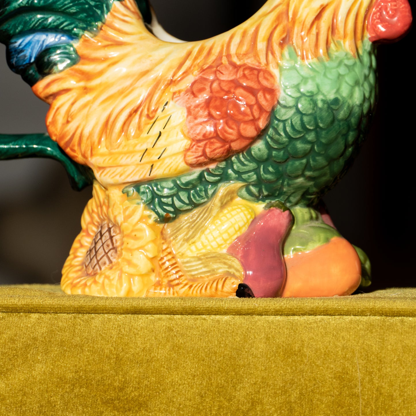 Pichet coq en barbotine