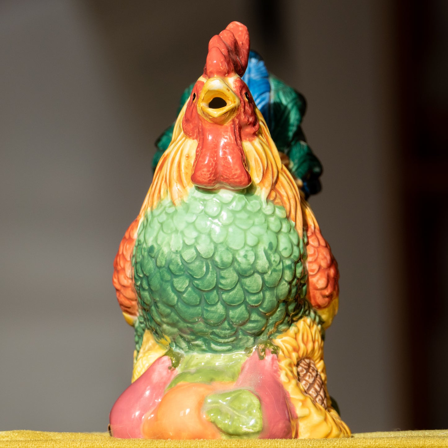 Pichet coq en barbotine