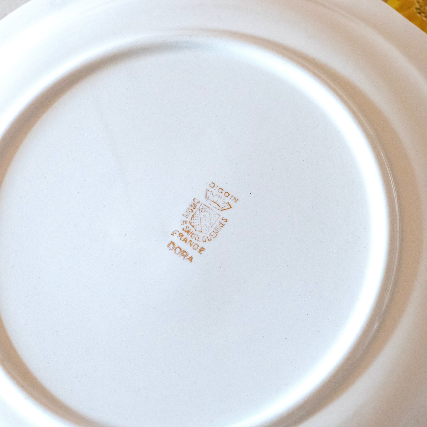 8 assiettes à dessert Sarreguemines "Dora"