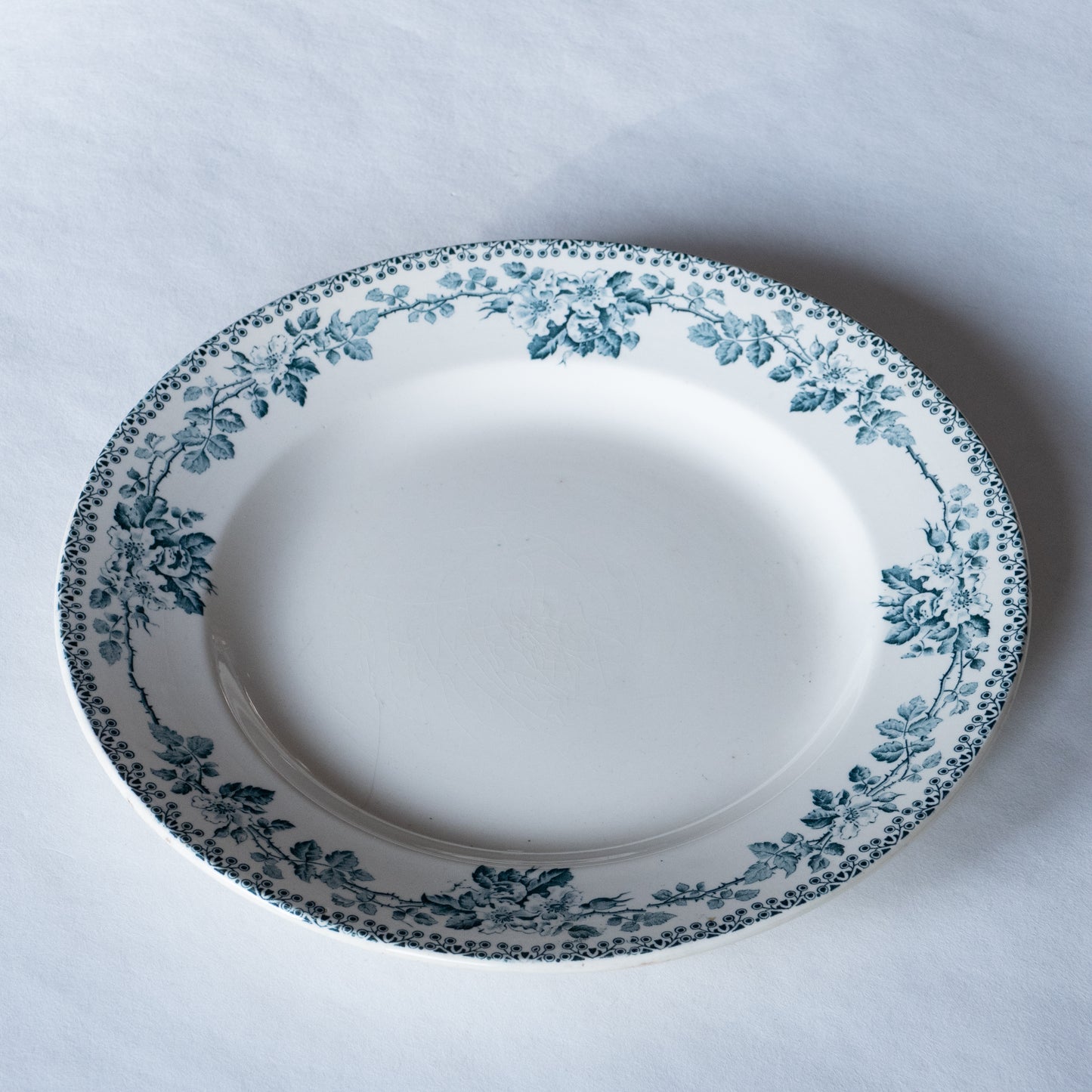 Plat rond - terre de fer - Debray collection Guadeloupe