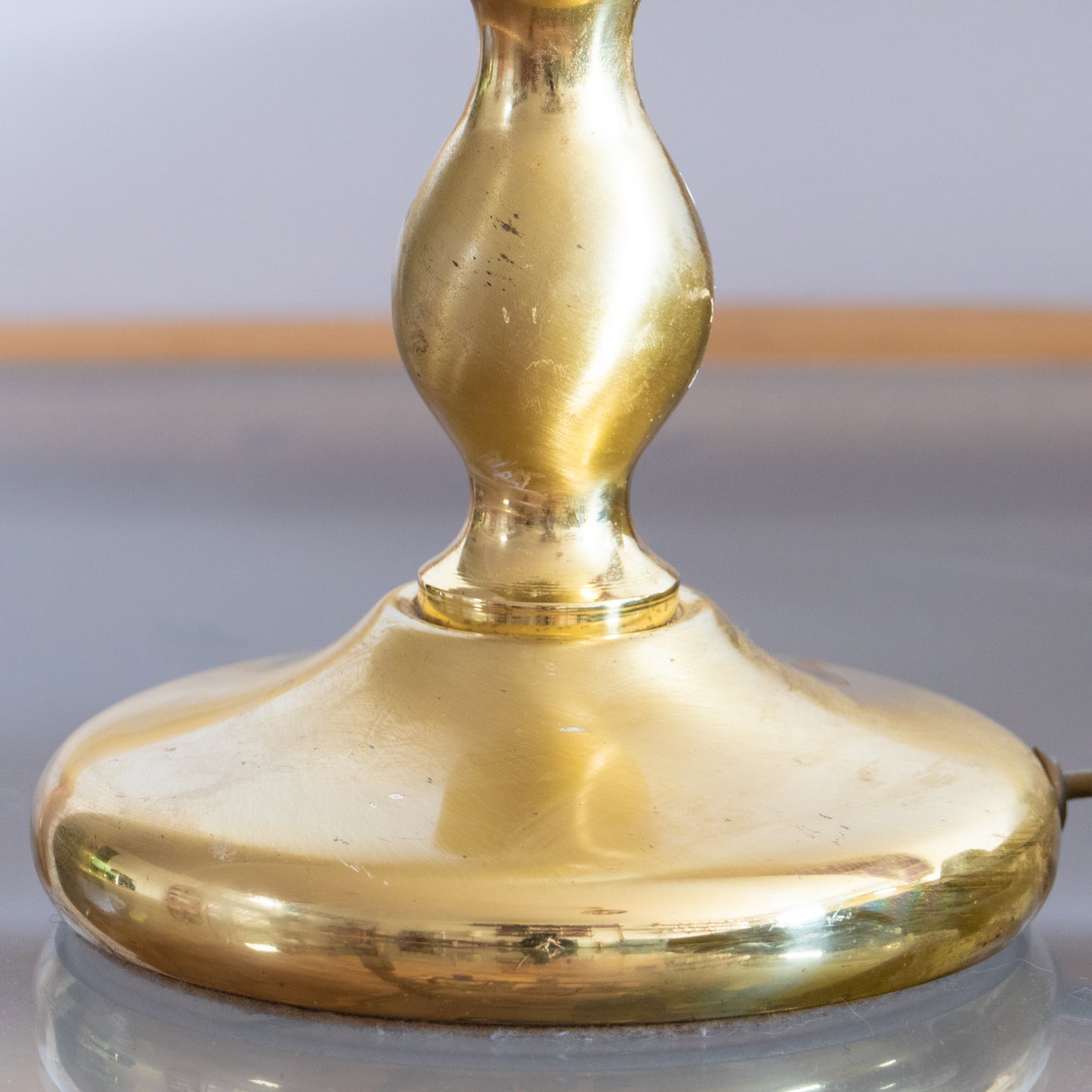 Lampe laiton brossé et pâte de verre