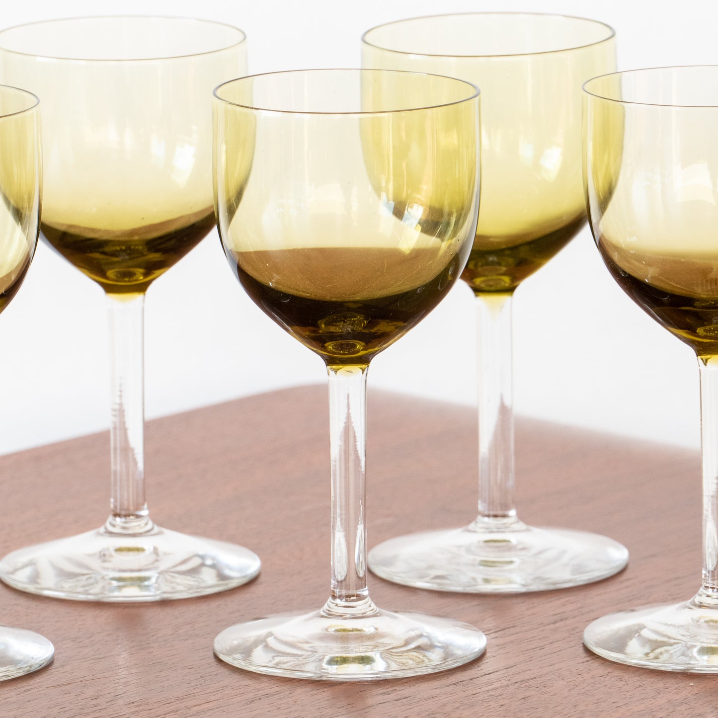 11 verres à pied - calice ambré