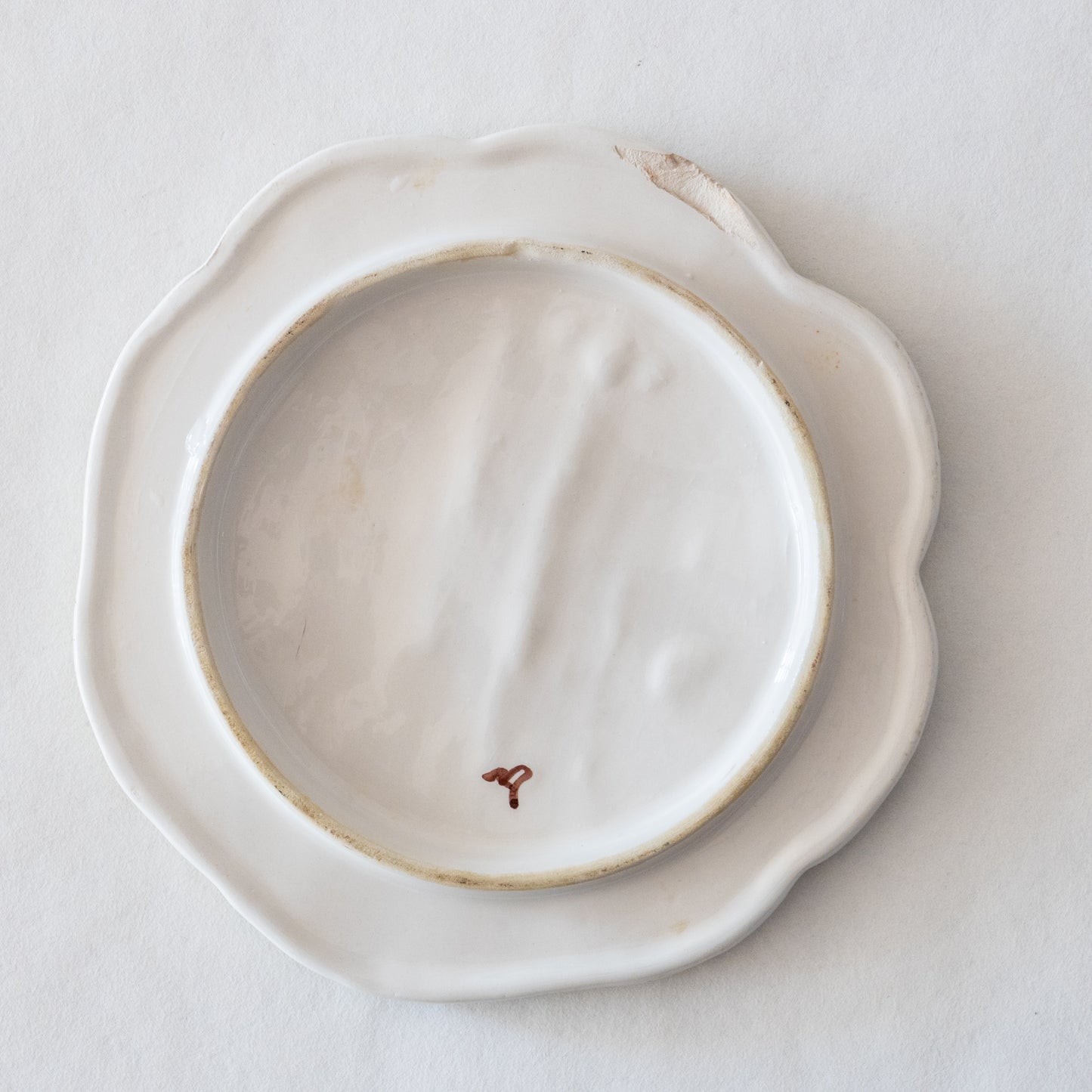 Dessous de plat ancien en barbotine asperges