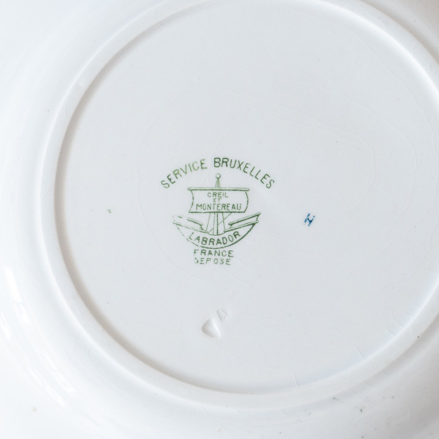 6 assiettes terre de fer Creil & Montereau "Bruxelles"