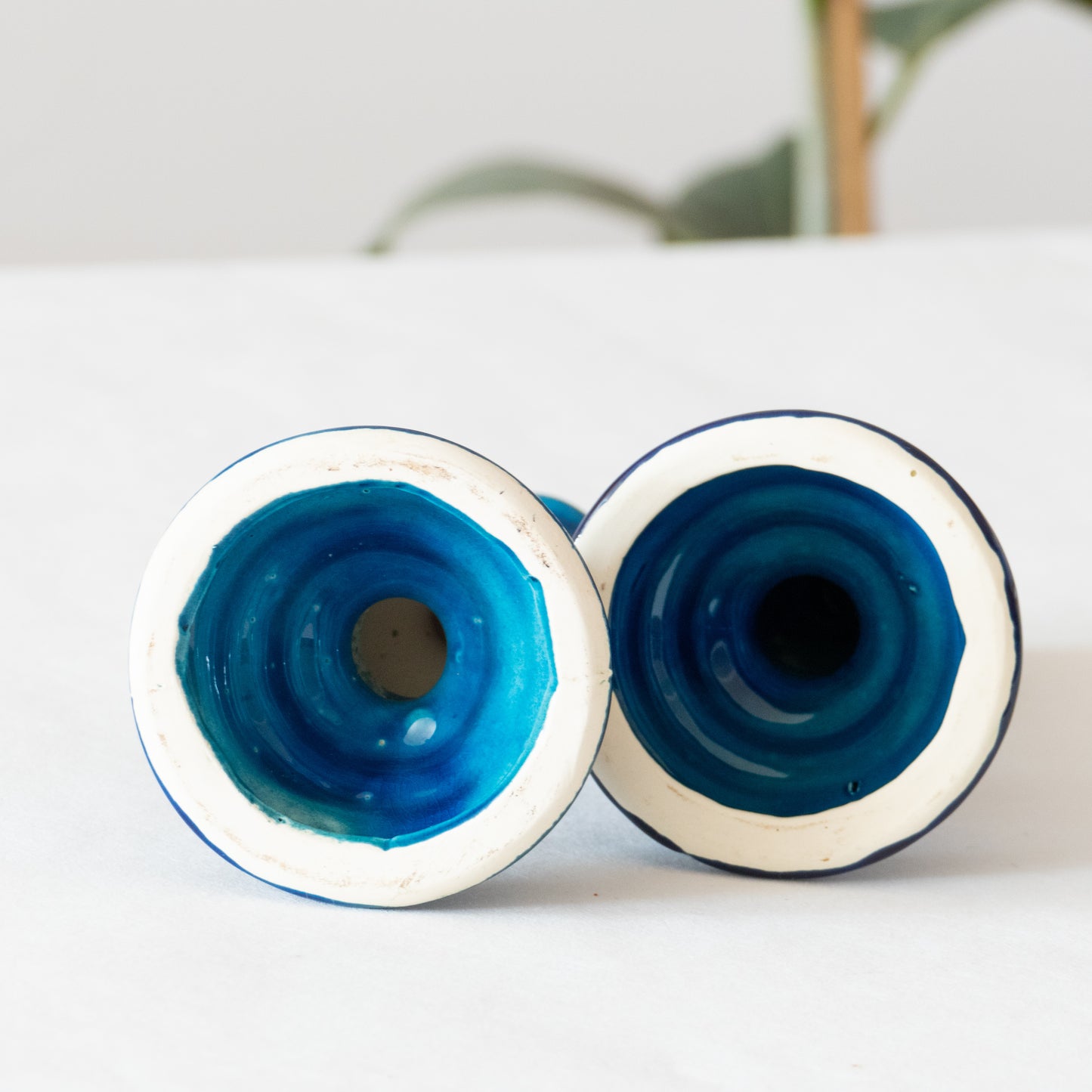 Duo de bougeoirs en céramique bleu roi