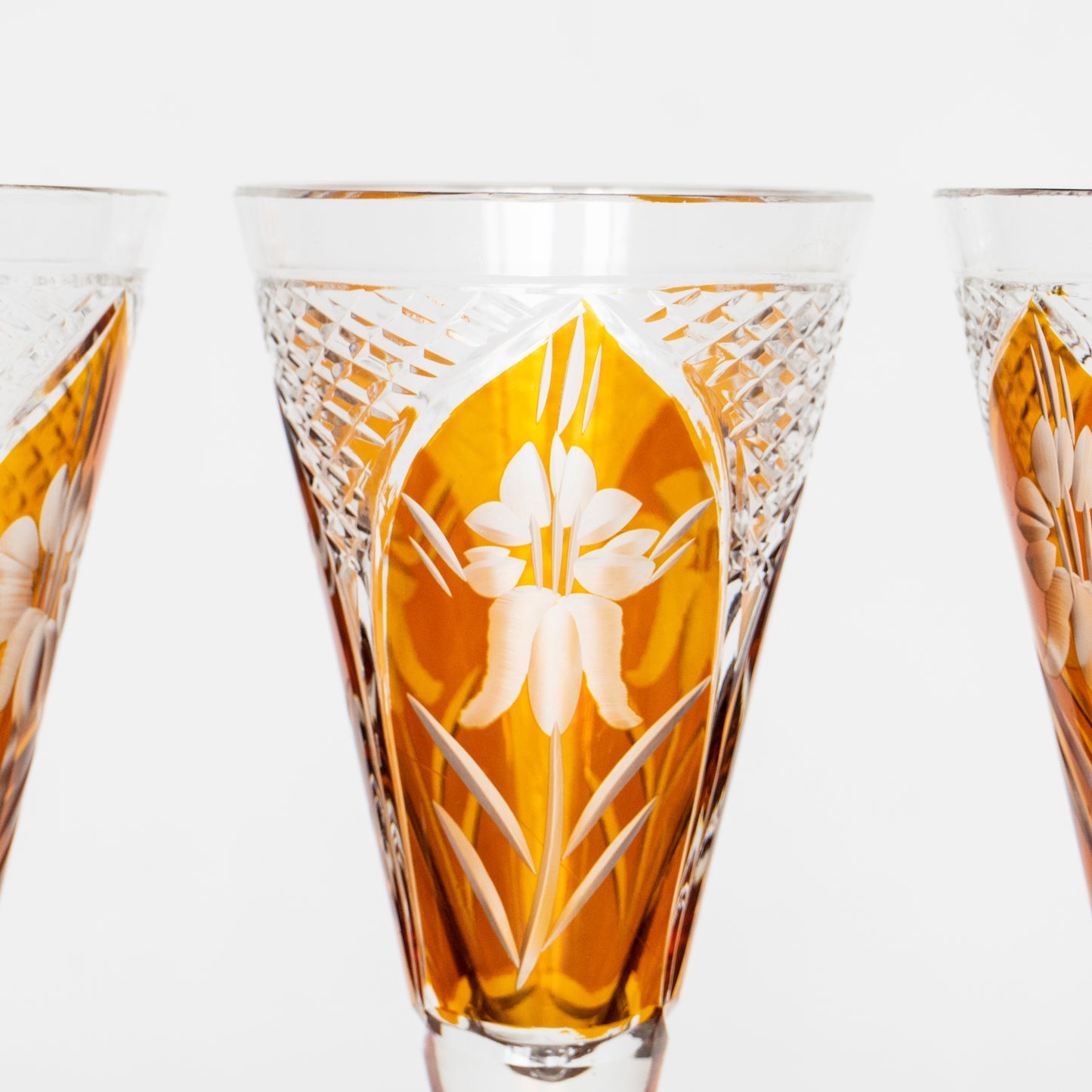 4 flûtes en cristal Julia Glassworks décor fleuri