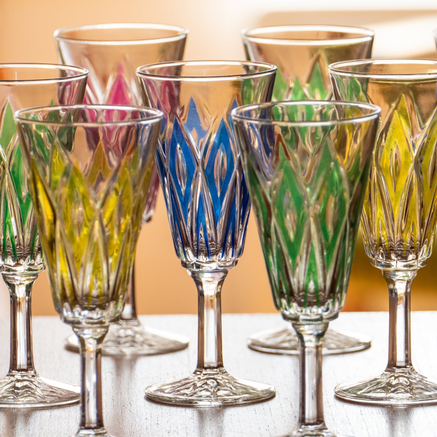 9 flûtes à champagne VMC Reims "Arlequin"