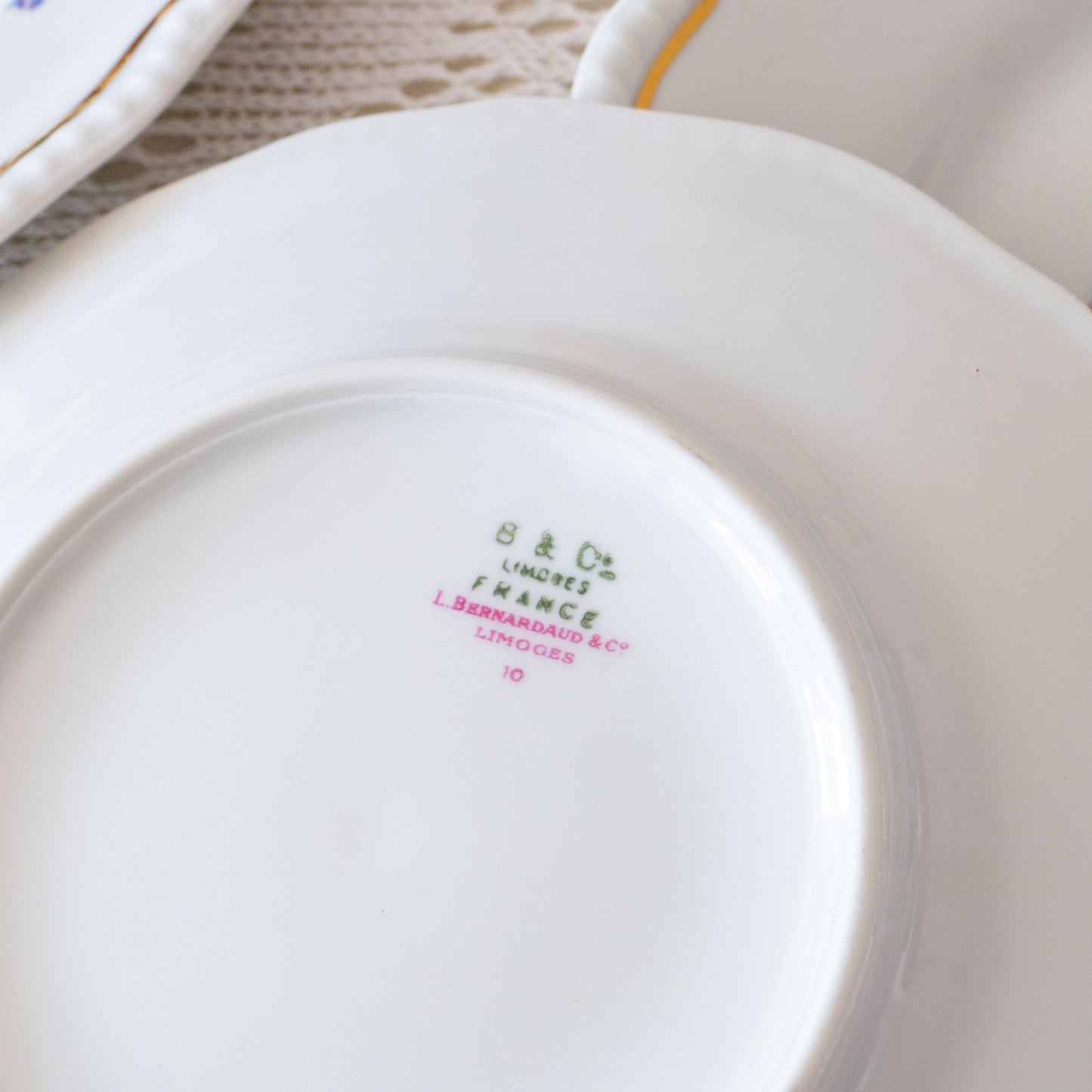 8 assiettes en porcelaine de Limoges Bernardaud