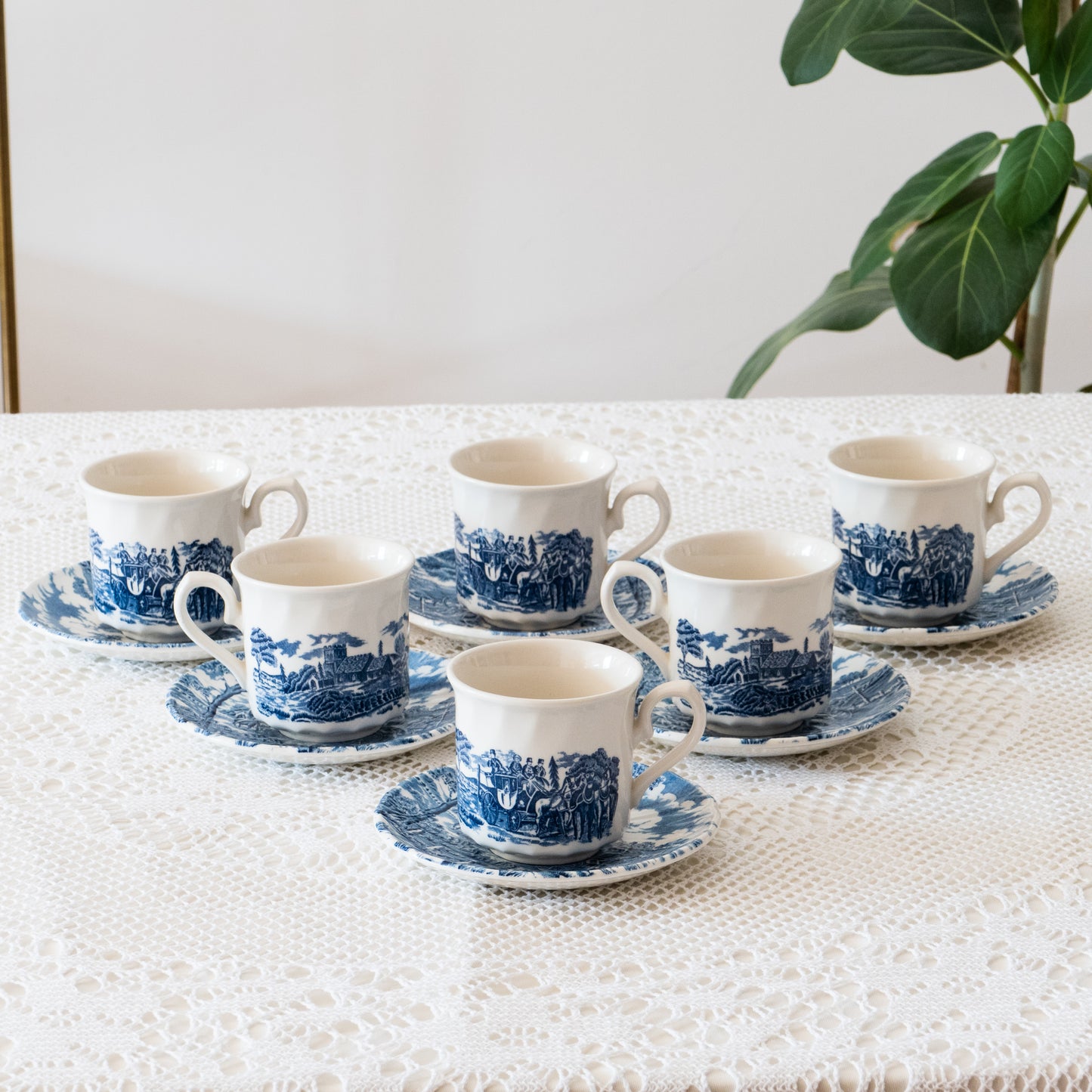 6 tasses en porcelaine anglaise Royal Wessex