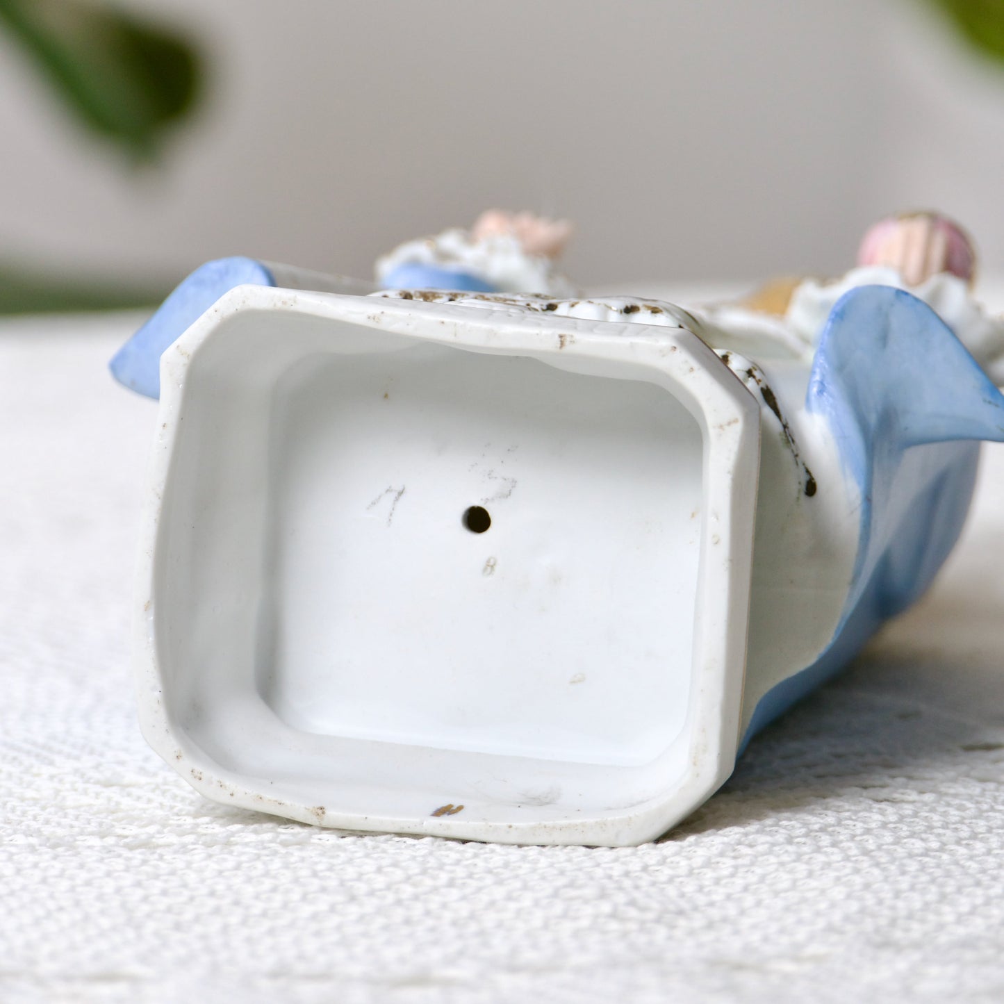 Statue en porcelaine du XIXe Jesus Pracus - Jésus de Prague