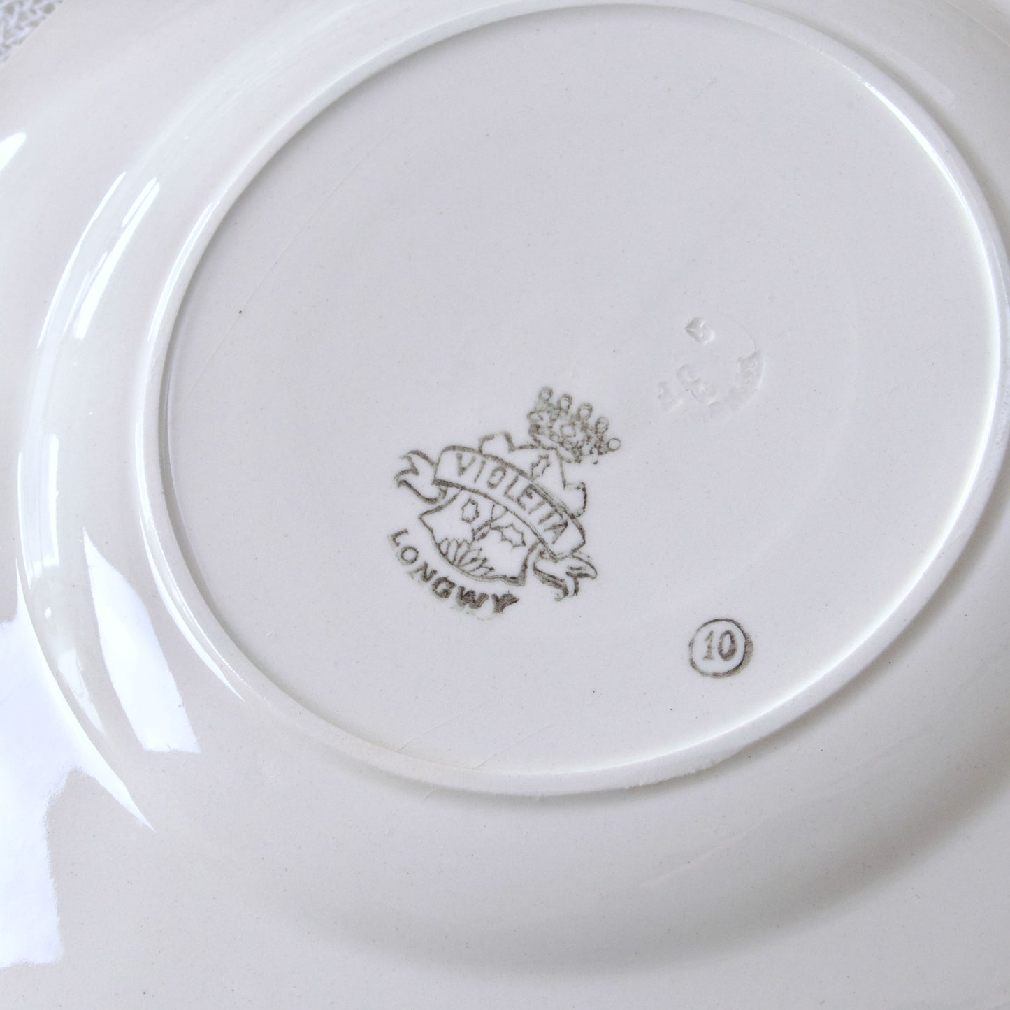 12 assiettes plates Longwy "Violetta"