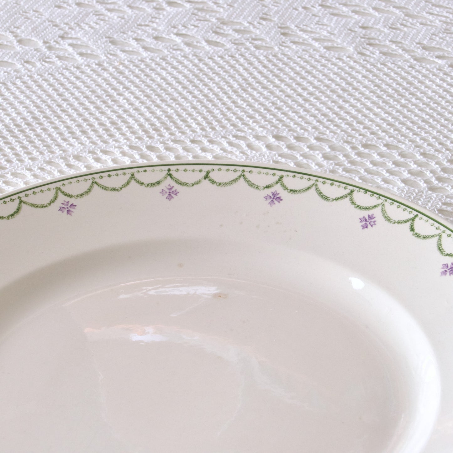 Plat rond Longwy "Violetta"