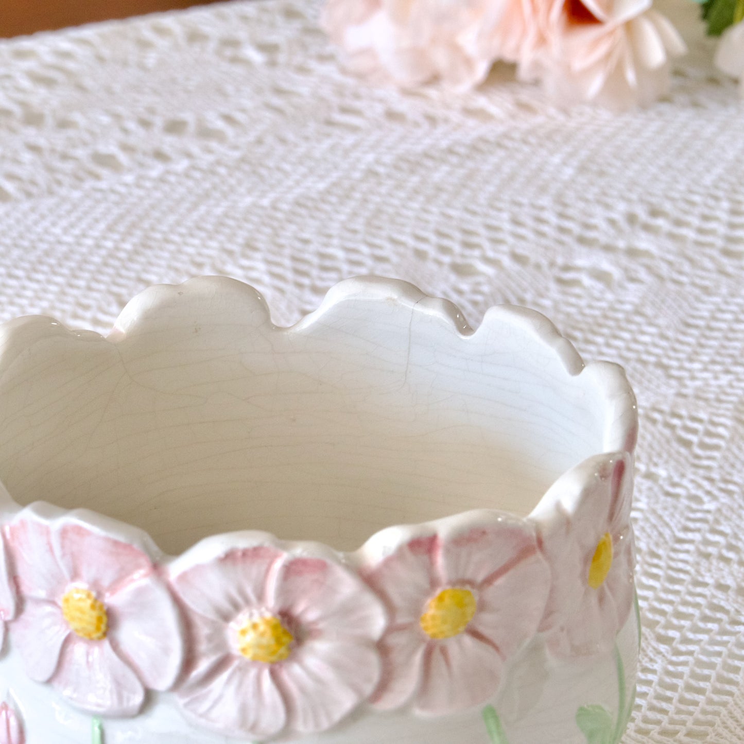 Cache pot vintage marguerites - peint à la main