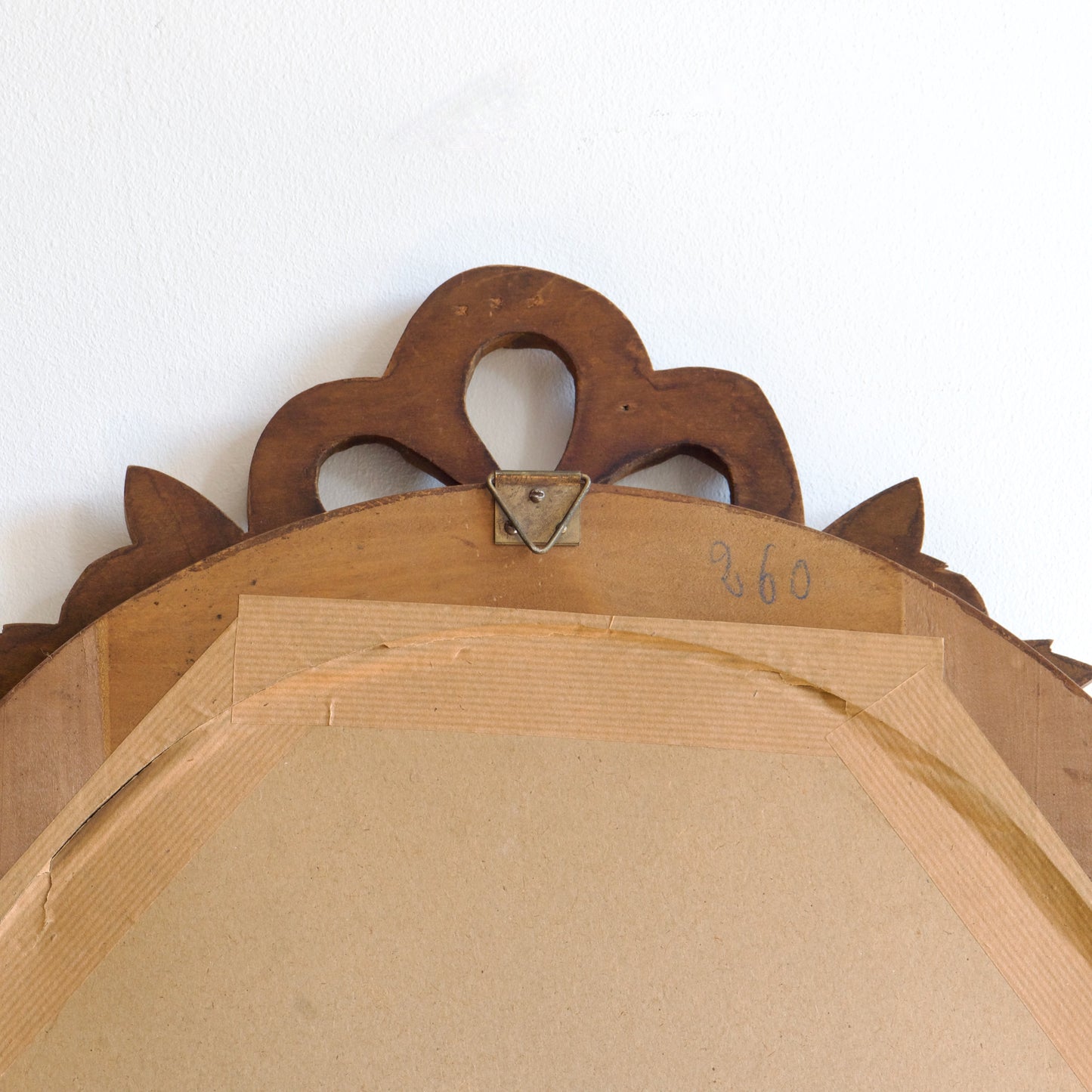 Miroir ovale en bois sculpté noeud gustavien