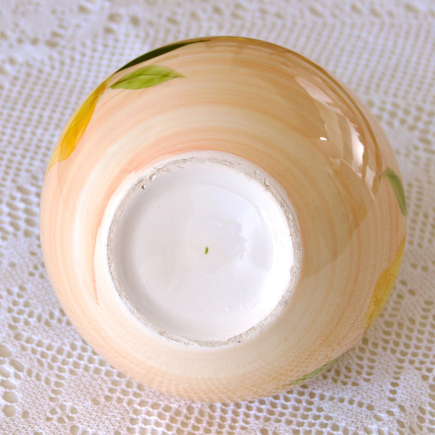 Grand vase boule peint à la main citron