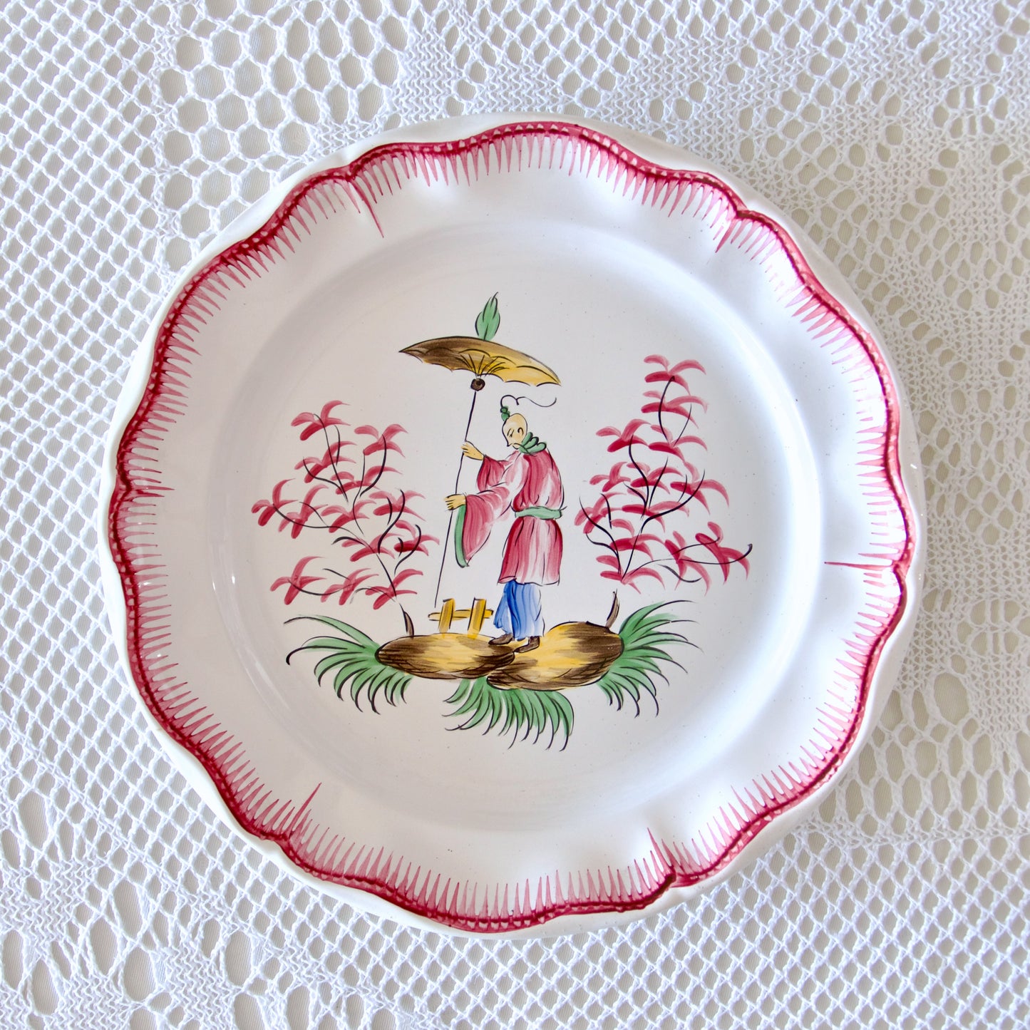 Assiette en faïence d'Art de Clamecy