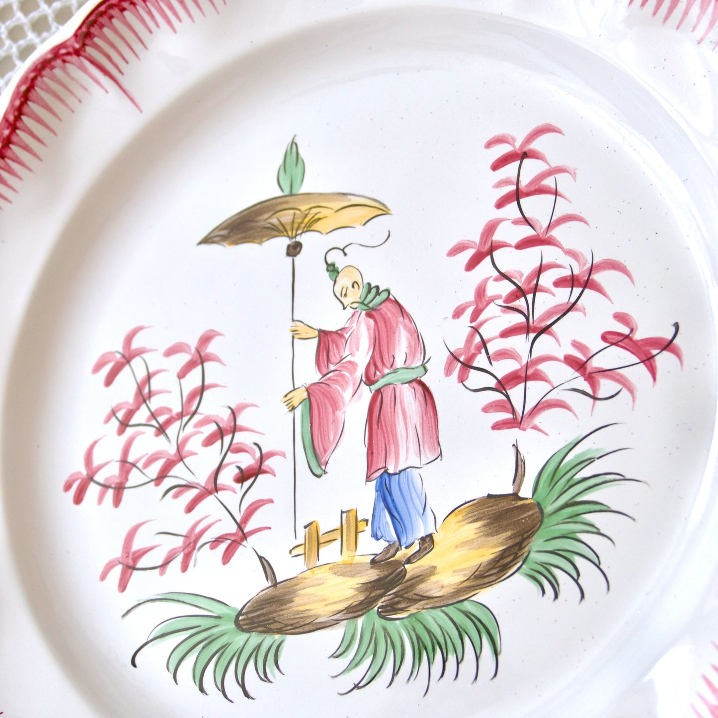 Assiette en faïence d'Art de Clamecy