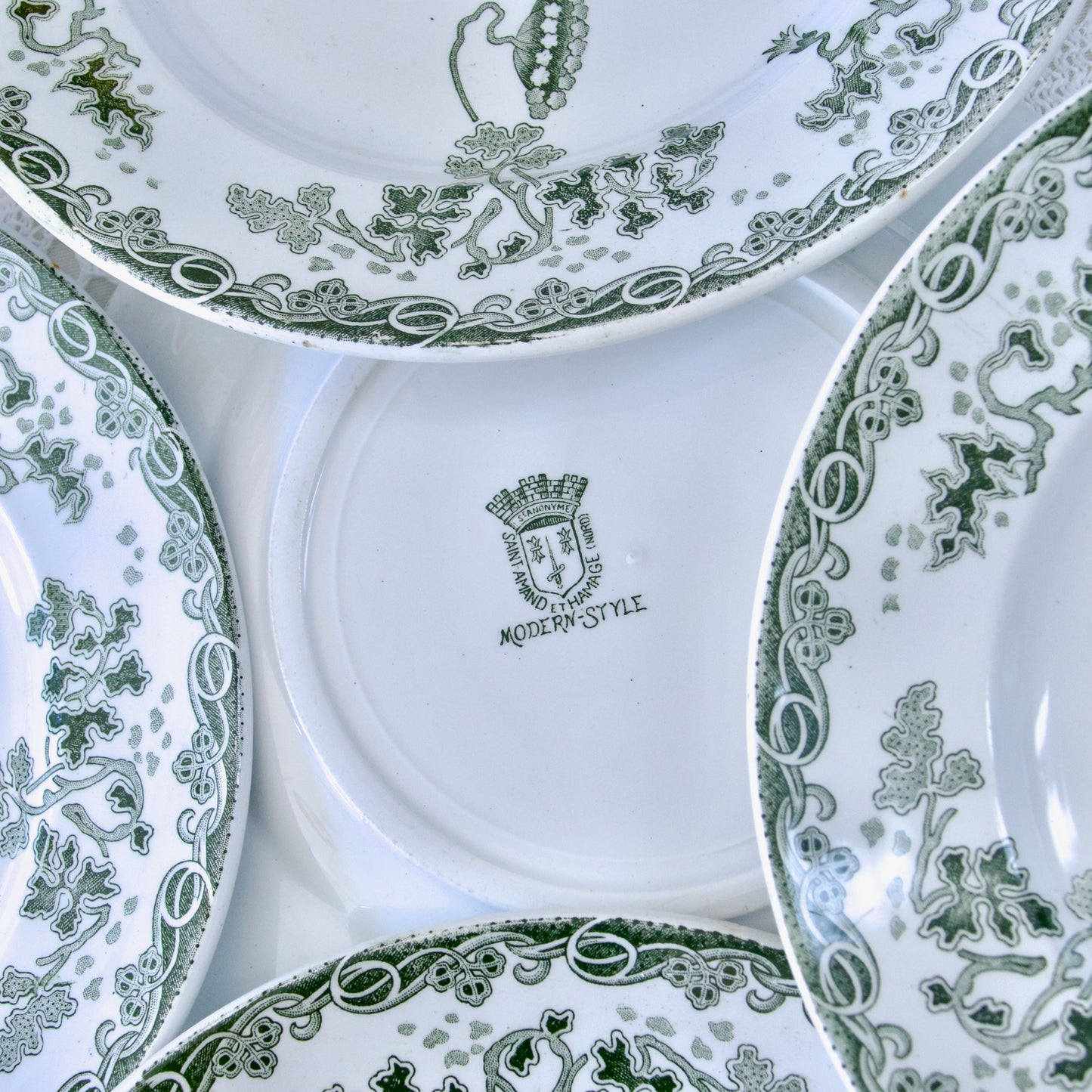 12 assiettes St Amand "Modern Style" - terre de fer