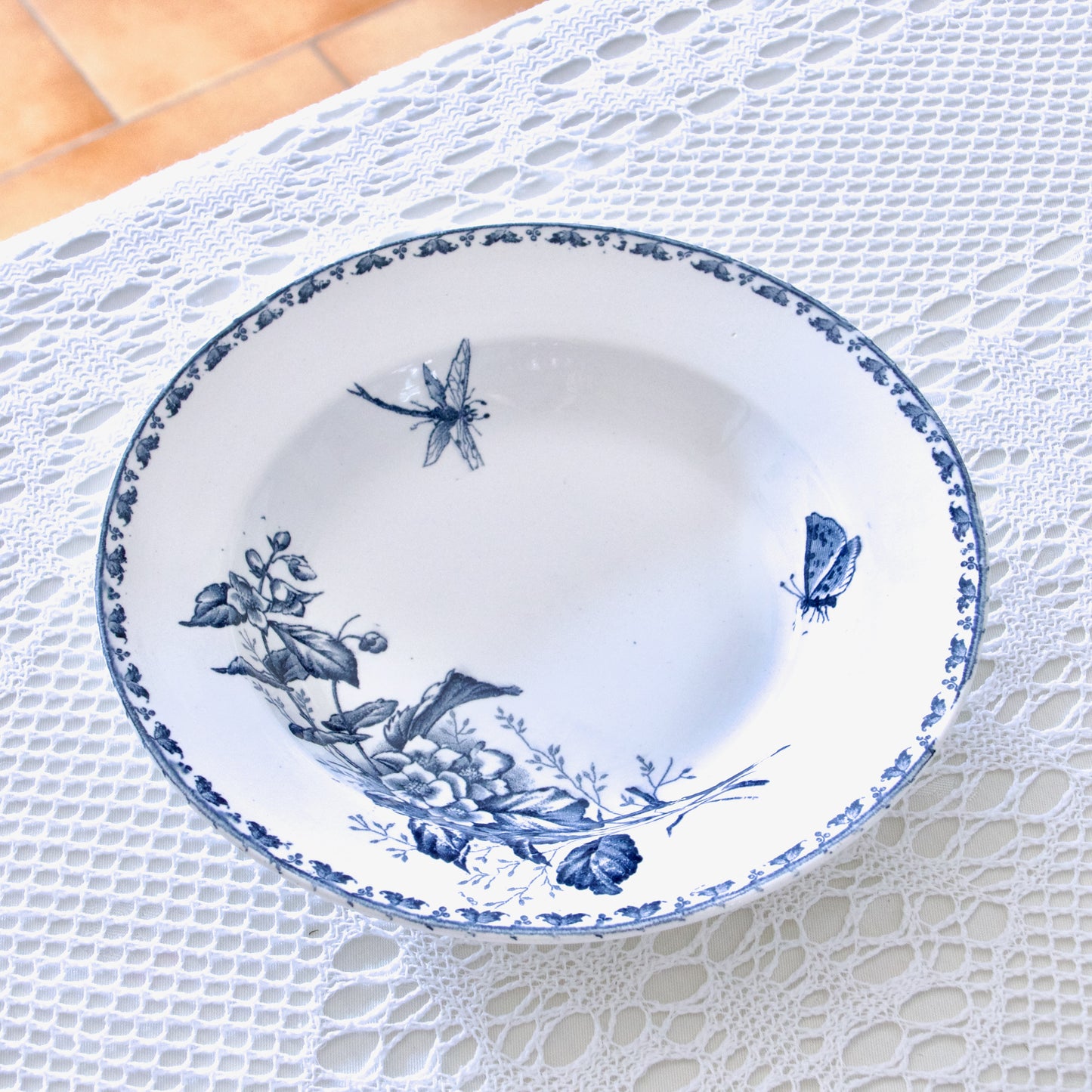 8 assiettes anciennes Sarreguemines "Carmen" - terre de fer