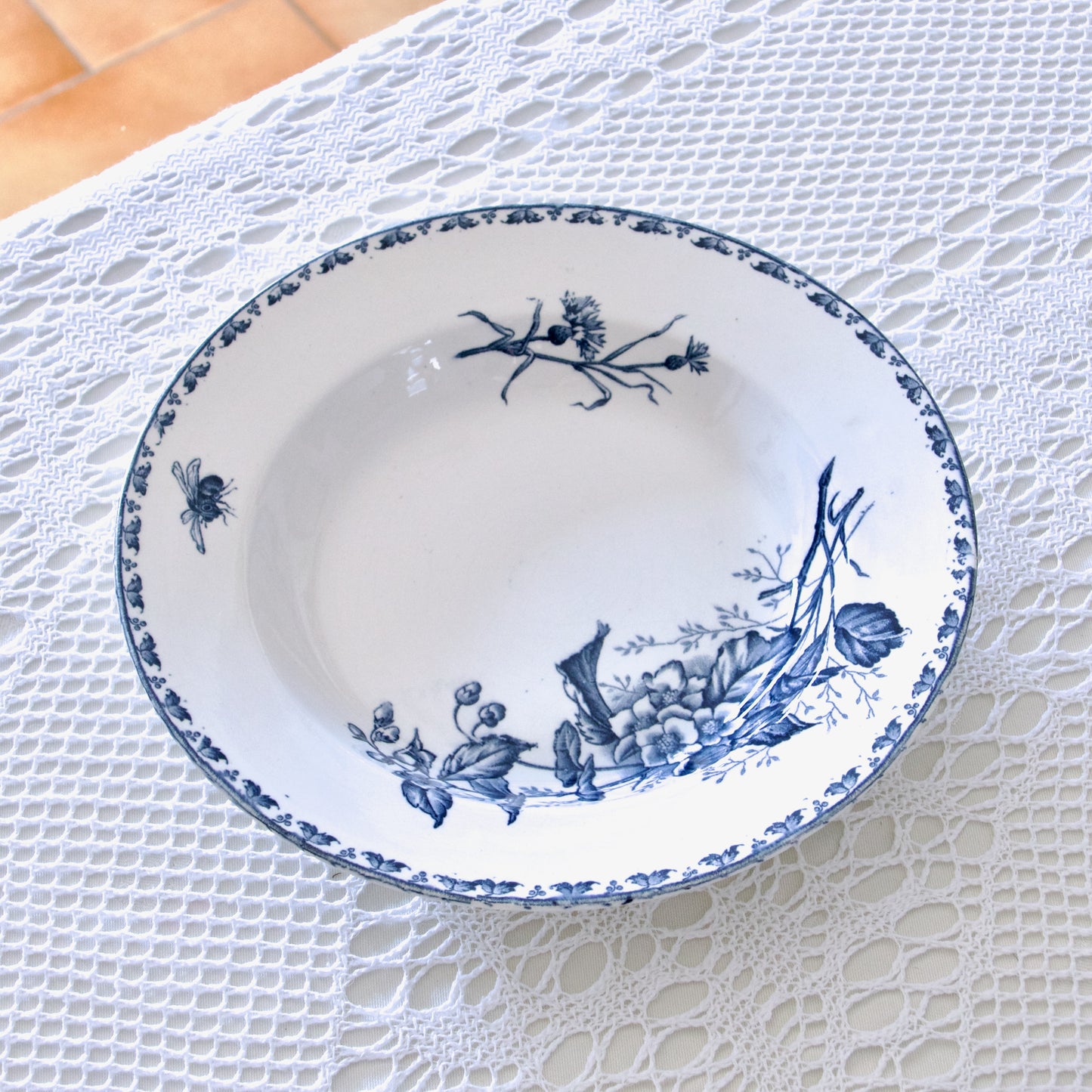 8 assiettes anciennes Sarreguemines "Carmen" - terre de fer