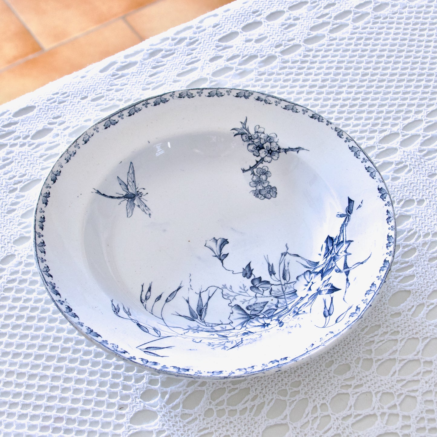 8 assiettes anciennes Sarreguemines "Carmen" - terre de fer