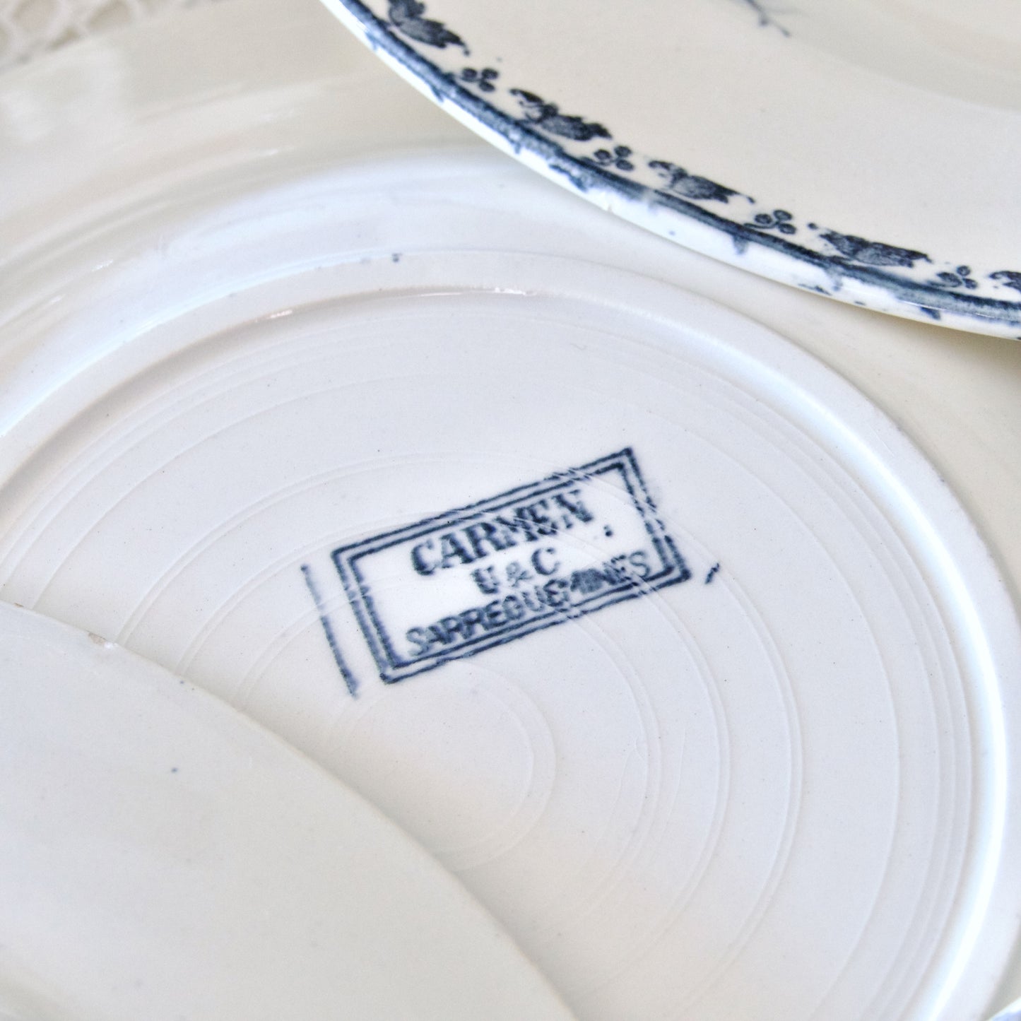 8 assiettes anciennes Sarreguemines "Carmen" - terre de fer