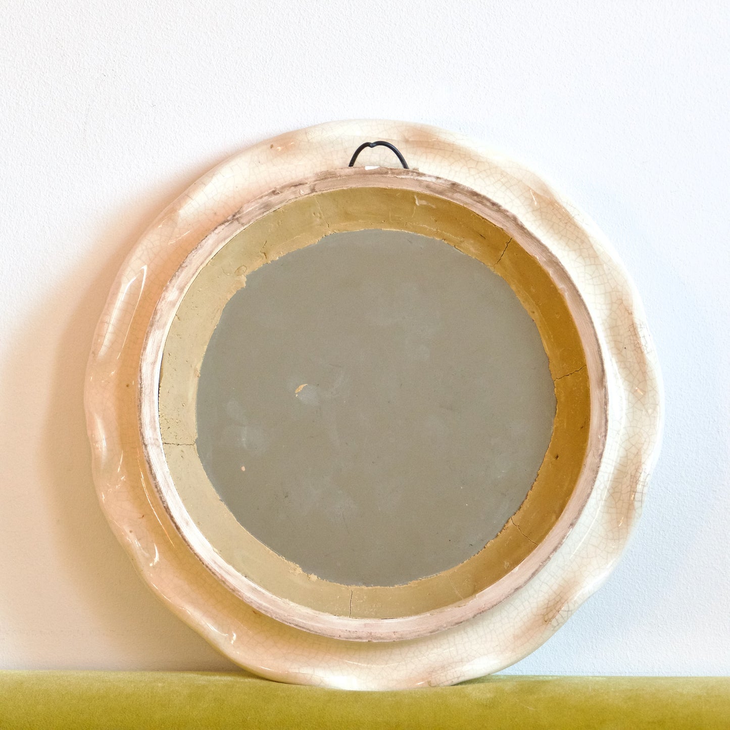 Miroir bombé artisanal en céramique peint à la main