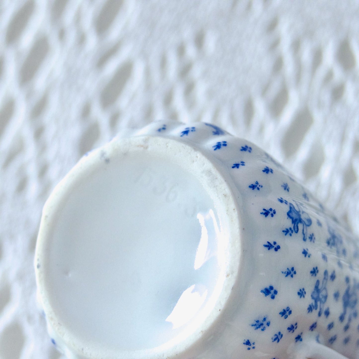 Pichet à lait de 1909 Oscar Shaller en porcelaine "Fleur de Lys"