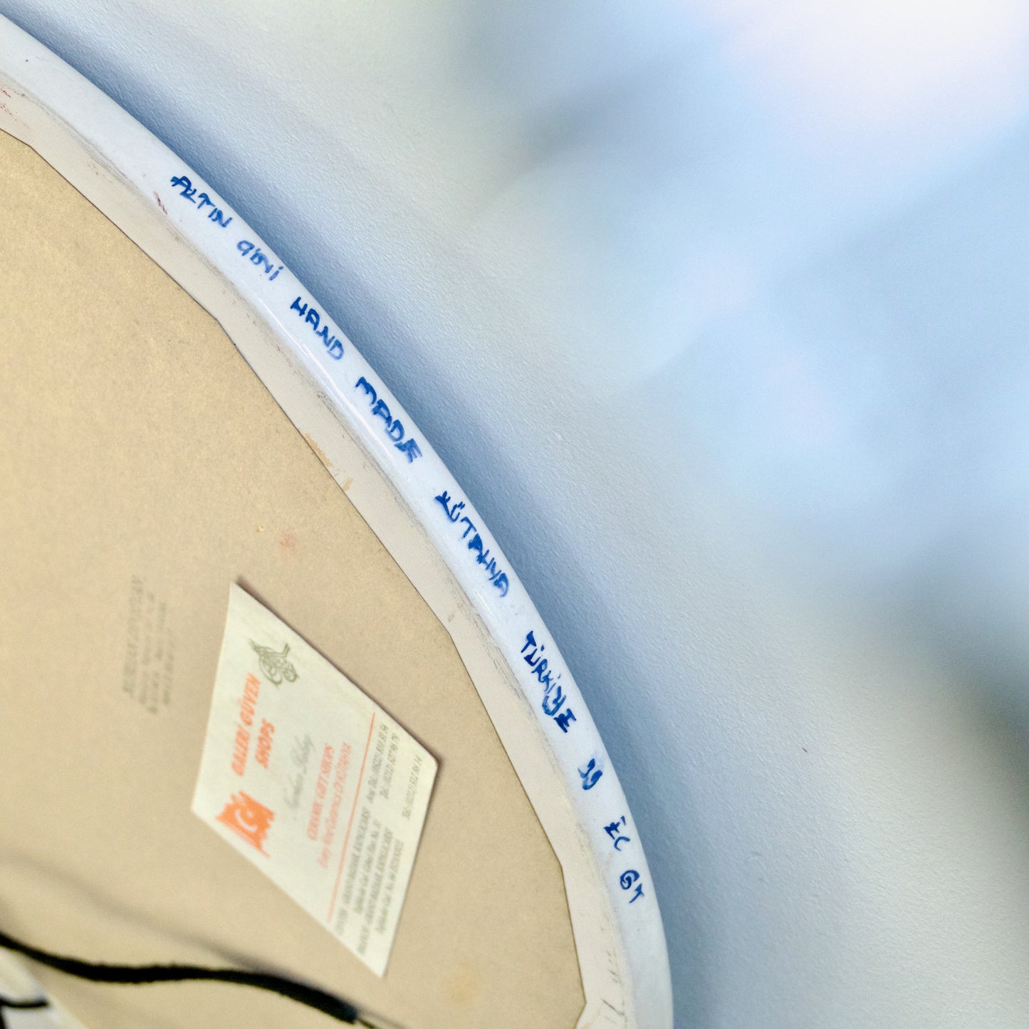 Miroir rond artisanal en céramique peint à la main, Nurhan Dinkiyan Istanbul