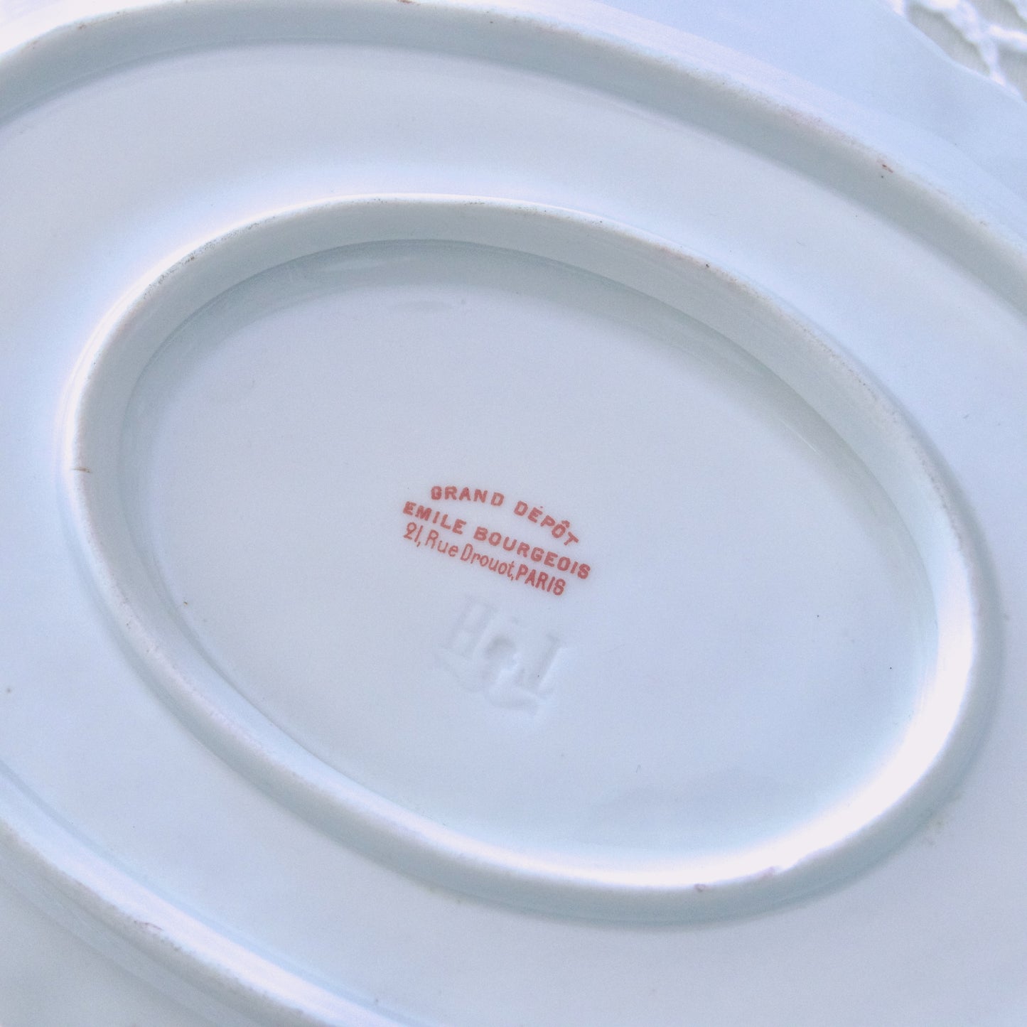 Saucière en porcelaine Emile Bourgeois Drouot Paris