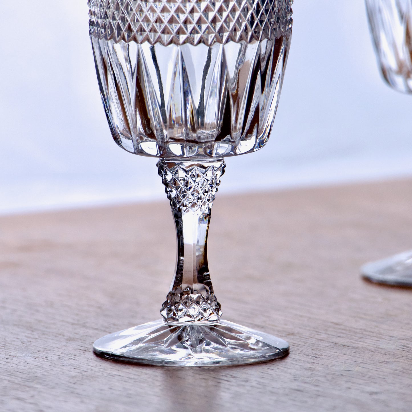 6 verres à vin en cristal taillé