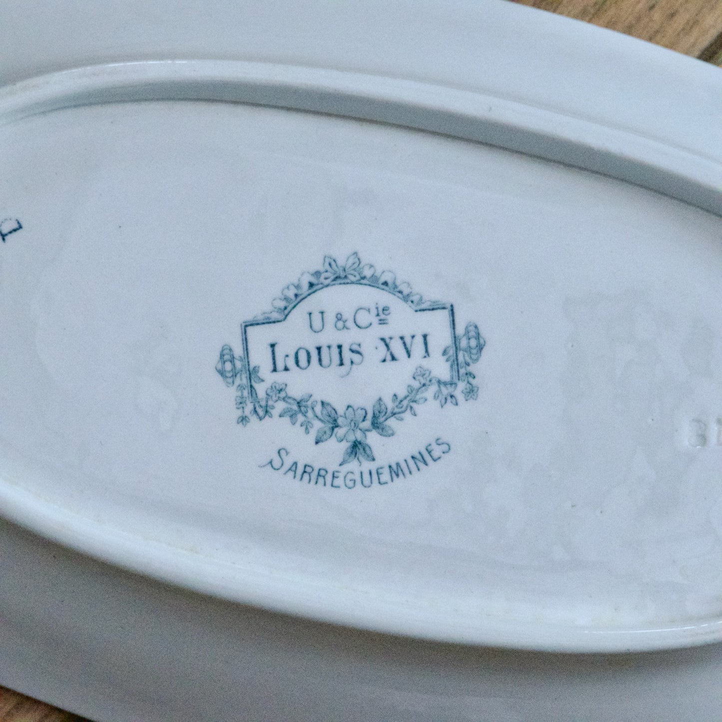 Ravier XIXe Sarreguemines collection "Louis XVI" - terre de fer