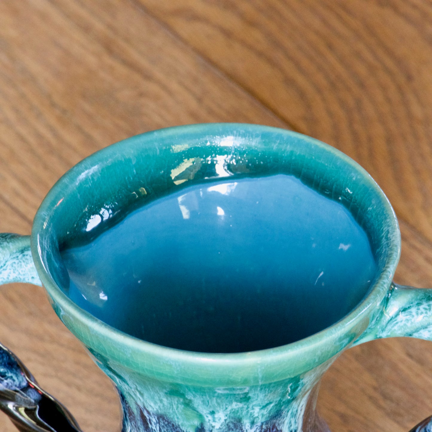 Vase amphore en grès émaillé flammé turquoise