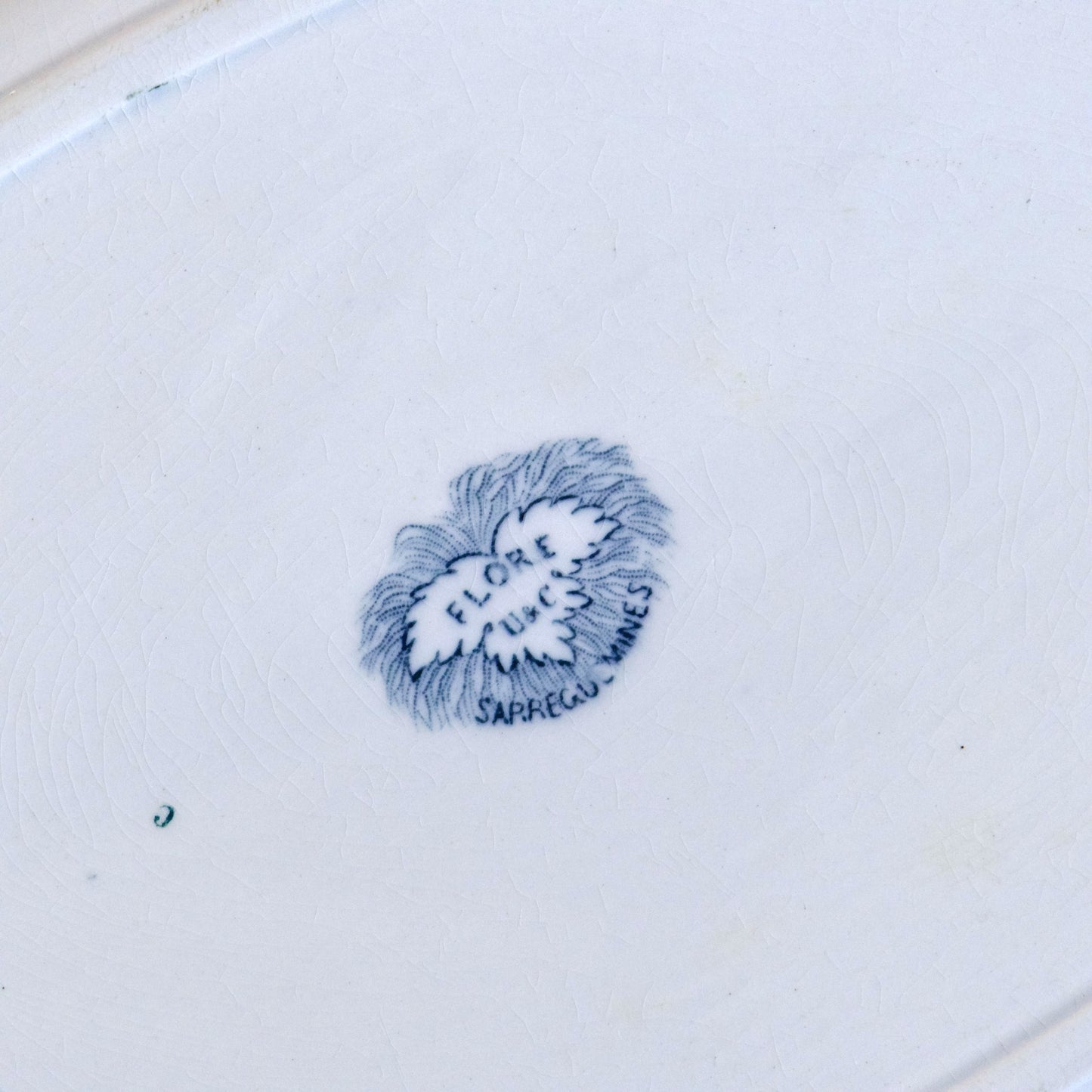 Grand plat ovale Sarreguemines "Flore" - terre de fer