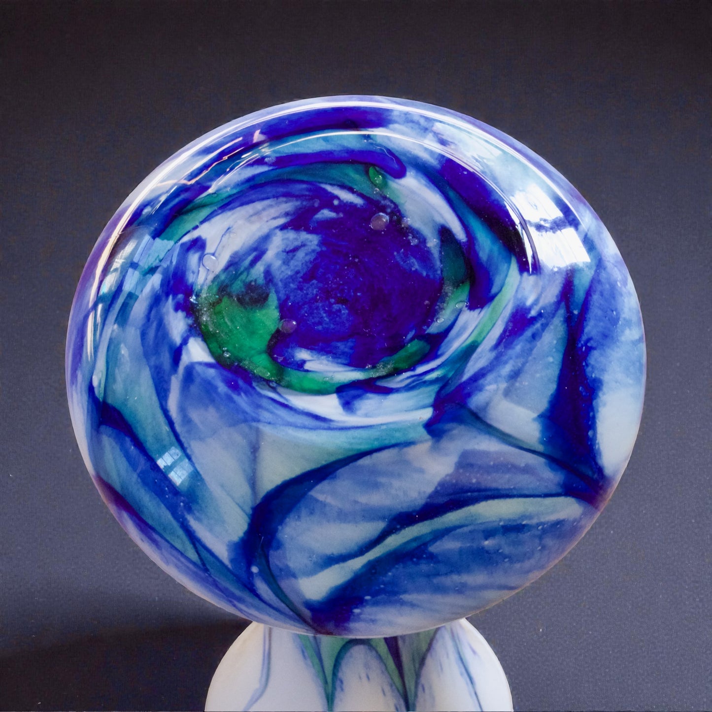 Grand vase de Murano en verre opalin soufflé