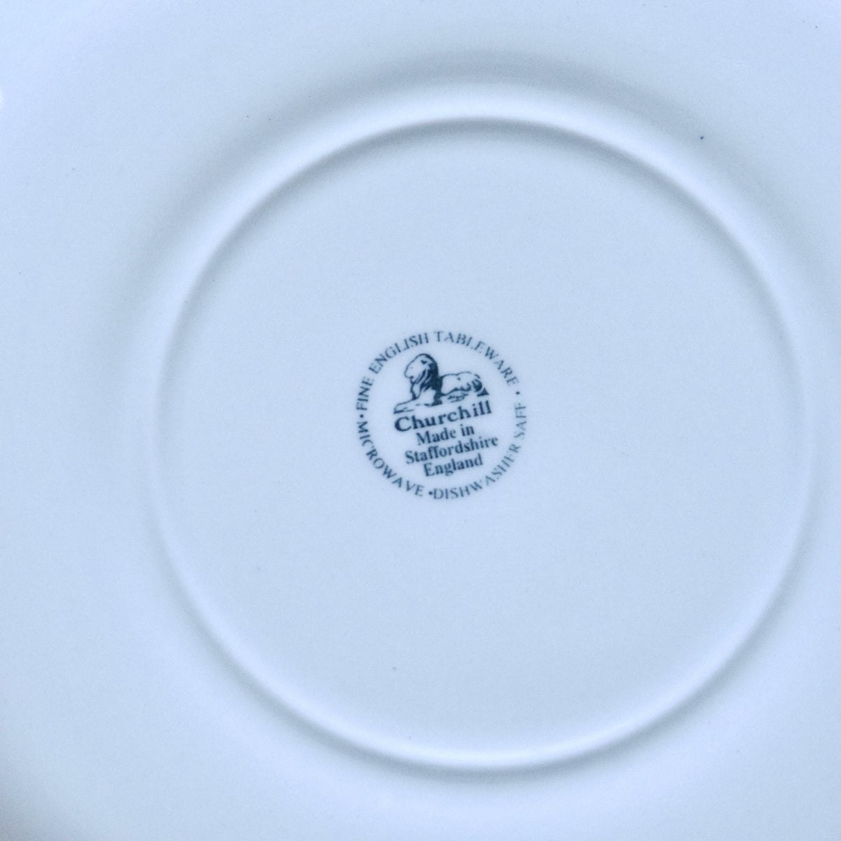 12 assiettes Churchill Staffordshire faïence anglaise