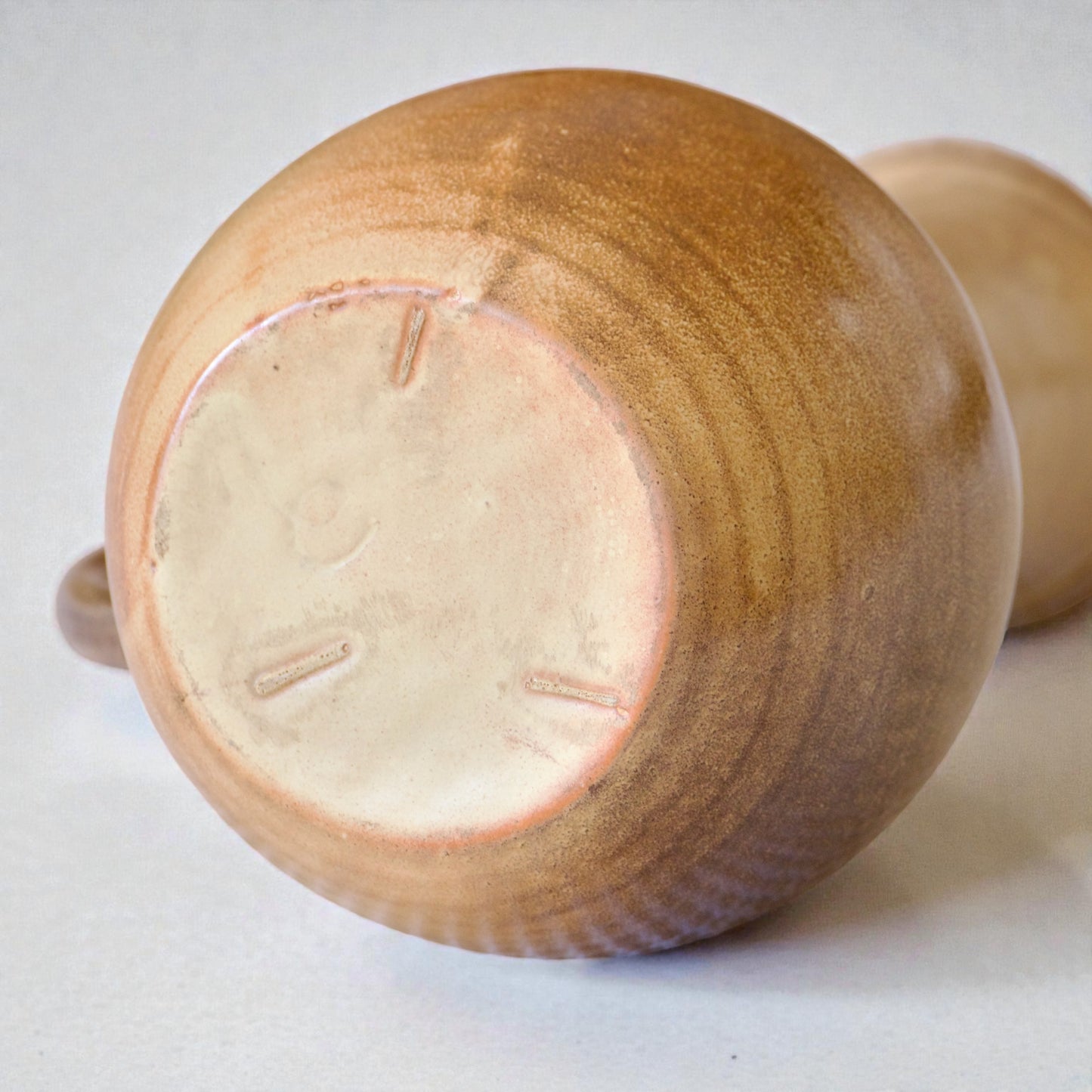 Grande carafe artisanale en grès