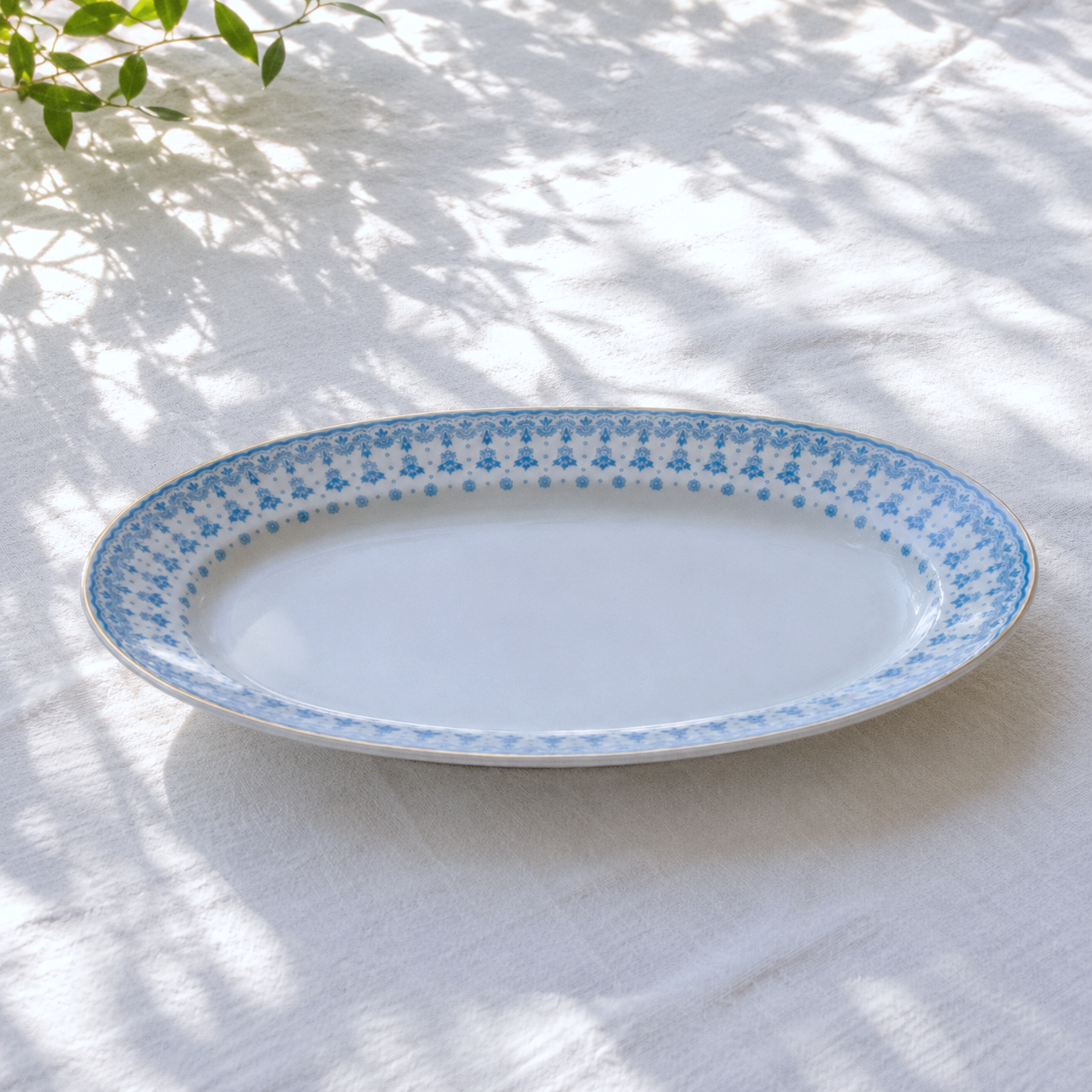 Grand plat ovale de 1909 en porcelaine Oscar Schaller