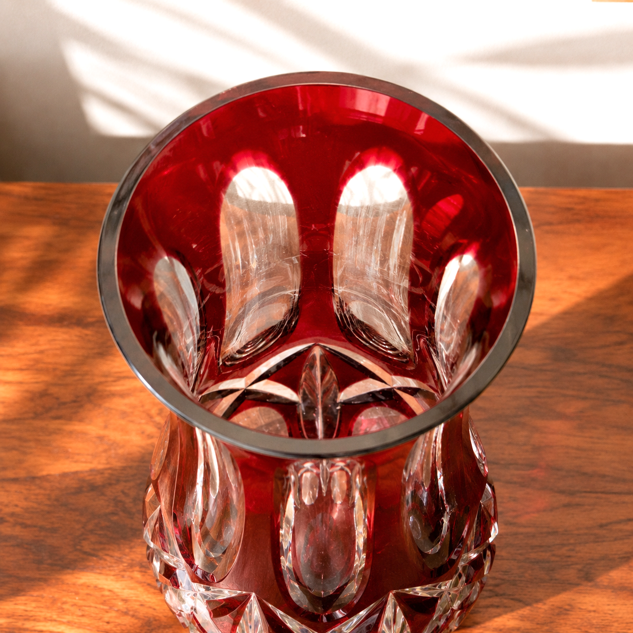 Vase en cristal rubis signé WMF