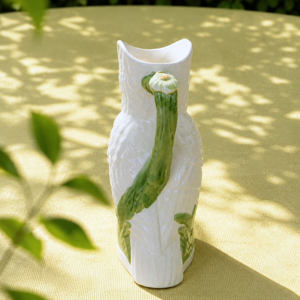 Grande carafe en barbotine hibou/chouette