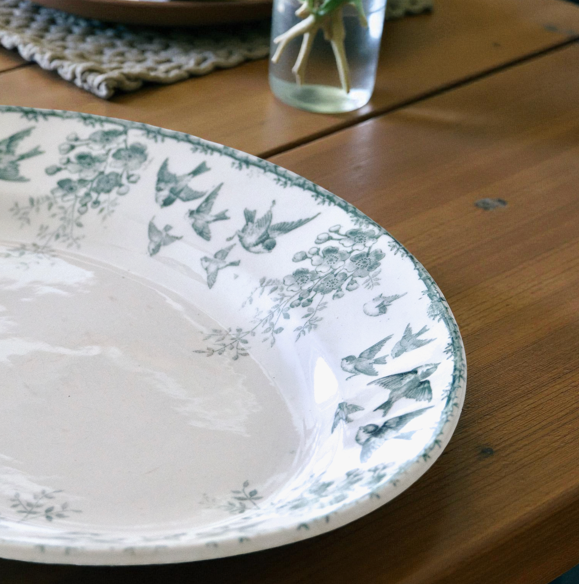 Rare plat ovale de 1878, Choisy-le-Roi "Montigny" - terre de fer