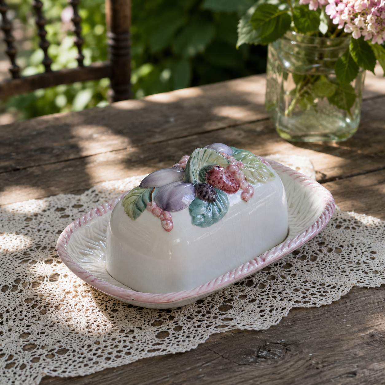 Beurrier vintage en barbotine fruits