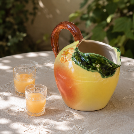 Carafe en barbotine forme de pomme What's