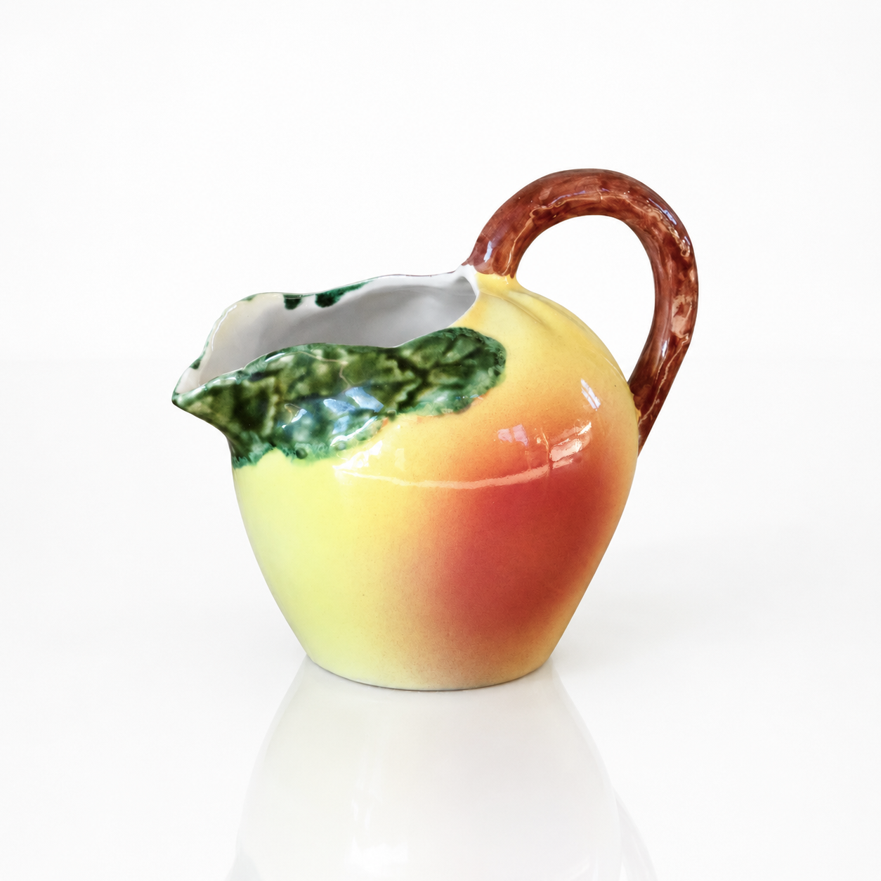 Carafe en barbotine forme de pomme What's